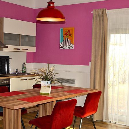 Ferienwohnungen Halbturn Екстер'єр фото